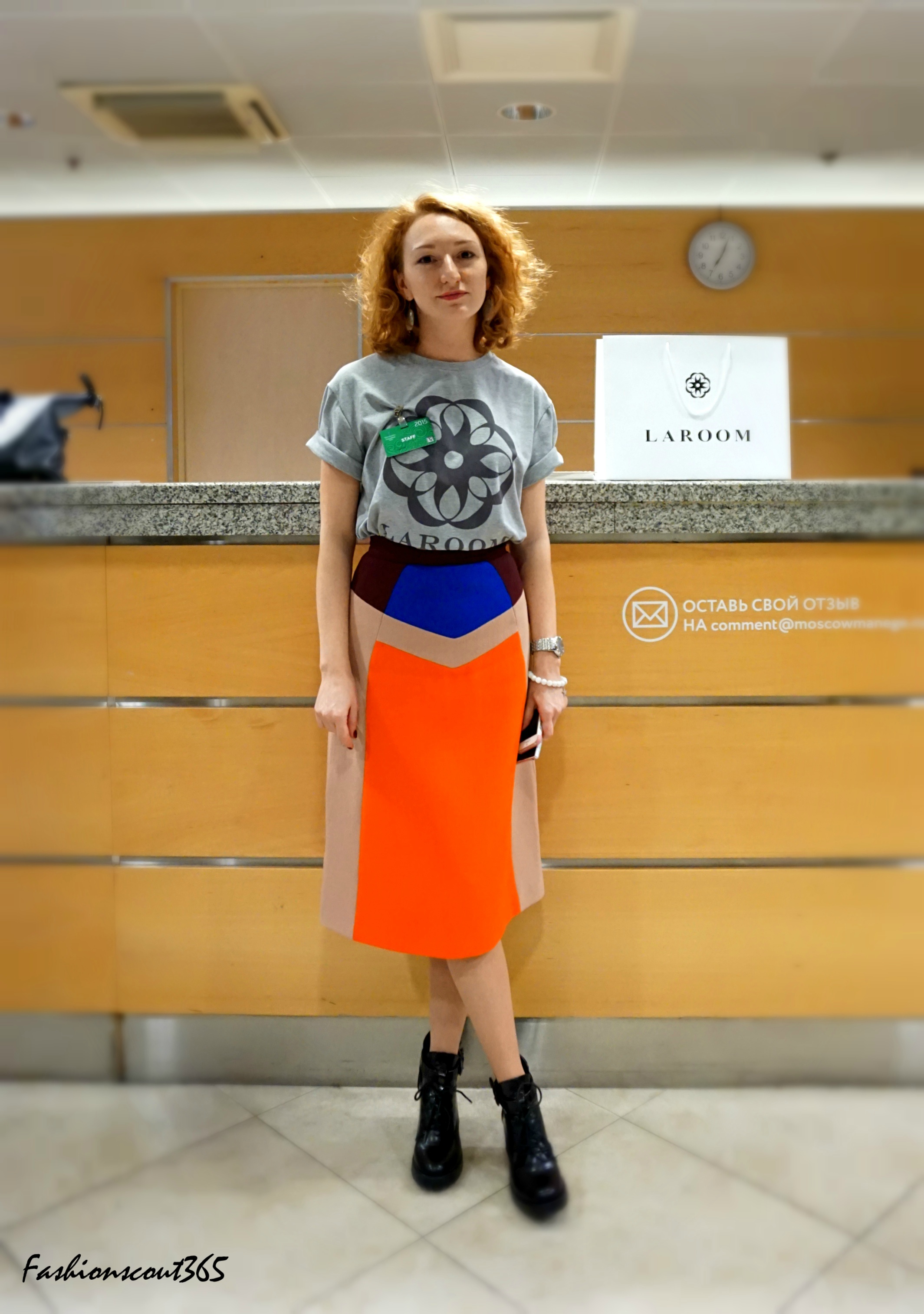 Jung fashionistas on Mercedes-Benz Fashion Week Russia 2015: cool colorblocking styles.