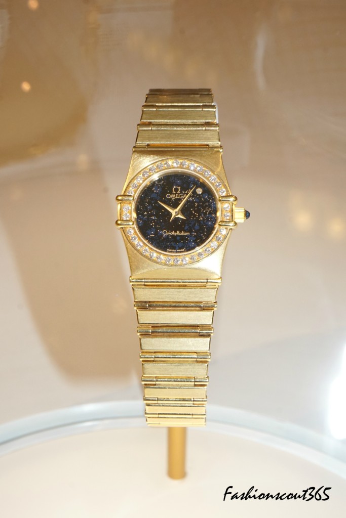 Более современная модель, чем предыдущие: часы"Omega" "Manhattan Star", золото (1992 г.) на выставке в Москве в марте 2016 г.